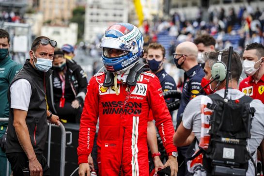 Pole sitter Charles Leclerc (MON) Ferrari in qualifying parc ferme.
22.05.2021. Formula 1 World Championship, Rd 5, Monaco Grand Prix, Monte Carlo, Monaco, Qualifying Day.
- www.xpbimages.com, EMail: requests@xpbimages.com © Copyright: FIA Pool Image for Editorial Use Only