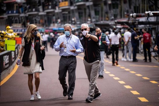 Chase Carey (USA) with Greg Maffei (USA) Liberty Media Corporation President and Chief Executive Officer.
22.05.2021. Formula 1 World Championship, Rd 5, Monaco Grand Prix, Monte Carlo, Monaco, Qualifying Day.
- www.xpbimages.com, EMail: requests@xpbimages.com © Copyright: Bearne / XPB Images