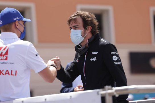 (L to R): Mick Schumacher (GER) Haas F1 Team with Fernando Alonso (ESP) Alpine F1 Team on the drivers parade.
23.05.2021. Formula 1 World Championship, Rd 5, Monaco Grand Prix, Monte Carlo, Monaco, Race Day.
- www.xpbimages.com, EMail: requests@xpbimages.com © Copyright: Bearne / XPB Images