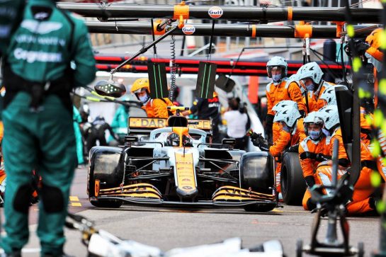 Lando Norris (GBR) McLaren MCL35M makes a pit stop.
23.05.2021. Formula 1 World Championship, Rd 5, Monaco Grand Prix, Monte Carlo, Monaco, Race Day.
- www.xpbimages.com, EMail: requests@xpbimages.com © Copyright: Charniaux / XPB Images