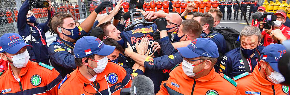Race winner Max Verstappen (NLD) Red Bull Racing celebrates with the team in parc ferme. 23.05.2021. Formula 1 World Championship, Rd 5, Monaco Grand Prix, Monte Carlo