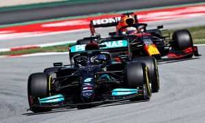 'Long-term' Hamilton hoping to avoid clash with Verstappen
