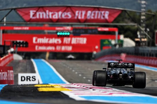 Lewis Hamilton (GBR) Mercedes AMG F1 W12.
18.06.2021. Formula 1 World Championship, Rd 7, French Grand Prix, Paul Ricard, France, Practice Day.
- www.xpbimages.com, EMail: requests@xpbimages.com © Copyright: Charniaux / XPB Images