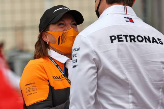 Kathy Ojjeh with Toto Wolff (GER) Mercedes AMG F1 Shareholder and Executive Director on the grid.
20.06.2021. Formula 1 World Championship, Rd 7, French Grand Prix, Paul Ricard, France, Race Day.
- www.xpbimages.com, EMail: requests@xpbimages.com © Copyright: Batchelor / XPB Images