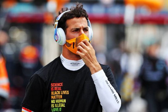 Daniel Ricciardo (AUS) McLaren on the grid.
20.06.2021. Formula 1 World Championship, Rd 7, French Grand Prix, Paul Ricard, France, Race Day.
- www.xpbimages.com, EMail: requests@xpbimages.com © Copyright: Moy / XPB Images