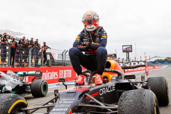 Race winner Max Verstappen (NLD) Red Bull Racing RB16B celebrates in parc ferme.
20.06.2021. Formula 1 World Championship, Rd 7, French Grand Prix, Paul Ricard, France, Race Day.
- www.xpbimages.com, EMail: requests@xpbimages.com © Copyright: FIA Pool Image for Editorial Use Only