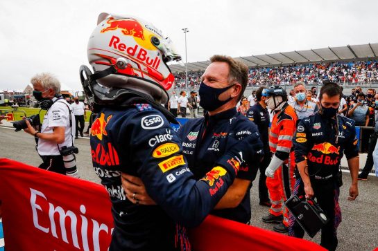 (L to R): Race winner Max Verstappen (NLD) Red Bull Racing celebrates with Christian Horner (GBR) Red Bull Racing Team Principal in parc ferme.
20.06.2021. Formula 1 World Championship, Rd 7, French Grand Prix, Paul Ricard, France, Race Day.
- www.xpbimages.com, EMail: requests@xpbimages.com © Copyright: FIA Pool Image for Editorial Use Only
