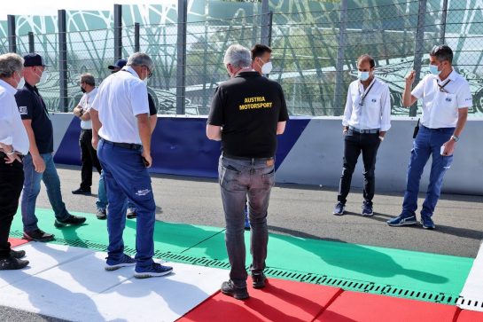 Michael Masi (AUS) FIA Race Director and Emanuele Pirro (ITA) inspect the circuit with other FIA personnel.
24.06.2021. Formula 1 World Championship, Rd 8, Steiermark Grand Prix, Spielberg, Austria, Preparation Day.
- www.xpbimages.com, EMail: requests@xpbimages.com © Copyright: Batchelor / XPB Images