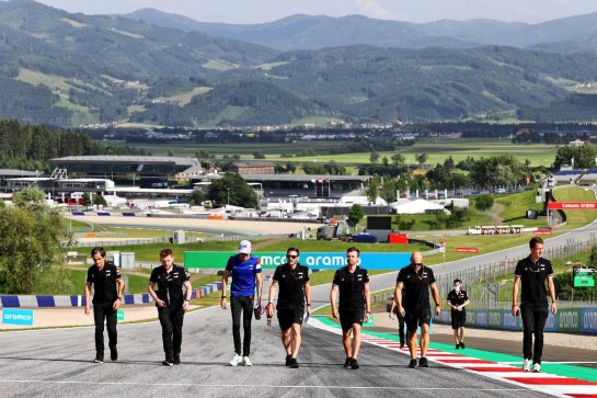 Esteban Ocon (FRA) Alpine F1 Team walks the circuit with the team.
24.06.2021. Formula 1 World Championship, Rd 8, Steiermark Grand Prix, Spielberg, Austria, Preparation Day.
- www.xpbimages.com, EMail: requests@xpbimages.com © Copyright: Moy / XPB Images