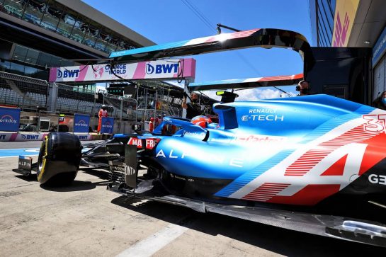 Esteban Ocon (FRA) Alpine F1 Team A521 leaves the pits.
26.06.2021. Formula 1 World Championship, Rd 8, Steiermark Grand Prix, Spielberg, Austria, Qualifying Day.
- www.xpbimages.com, EMail: requests@xpbimages.com © Copyright: Moy / XPB Images