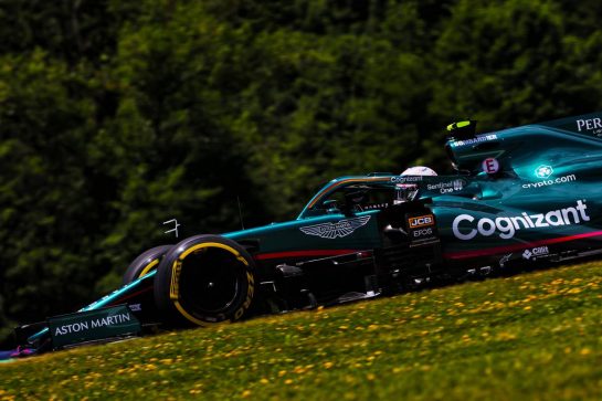 Sebastian Vettel (GER) Aston Martin F1 Team AMR21.
26.06.2021. Formula 1 World Championship, Rd 8, Steiermark Grand Prix, Spielberg, Austria, Qualifying Day.
- www.xpbimages.com, EMail: requests@xpbimages.com © Copyright: Batchelor / XPB Images