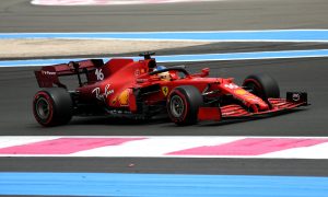 Leclerc struggling to 'drive around' front end problem