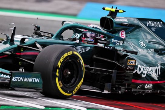 Sebastian Vettel (GER) Aston Martin F1 Team AMR21.
02.07.2021. Formula 1 World Championship, Rd 9, Austrian Grand Prix, Spielberg, Austria, Practice Day.
- www.xpbimages.com, EMail: requests@xpbimages.com © Copyright: Batchelor / XPB Images