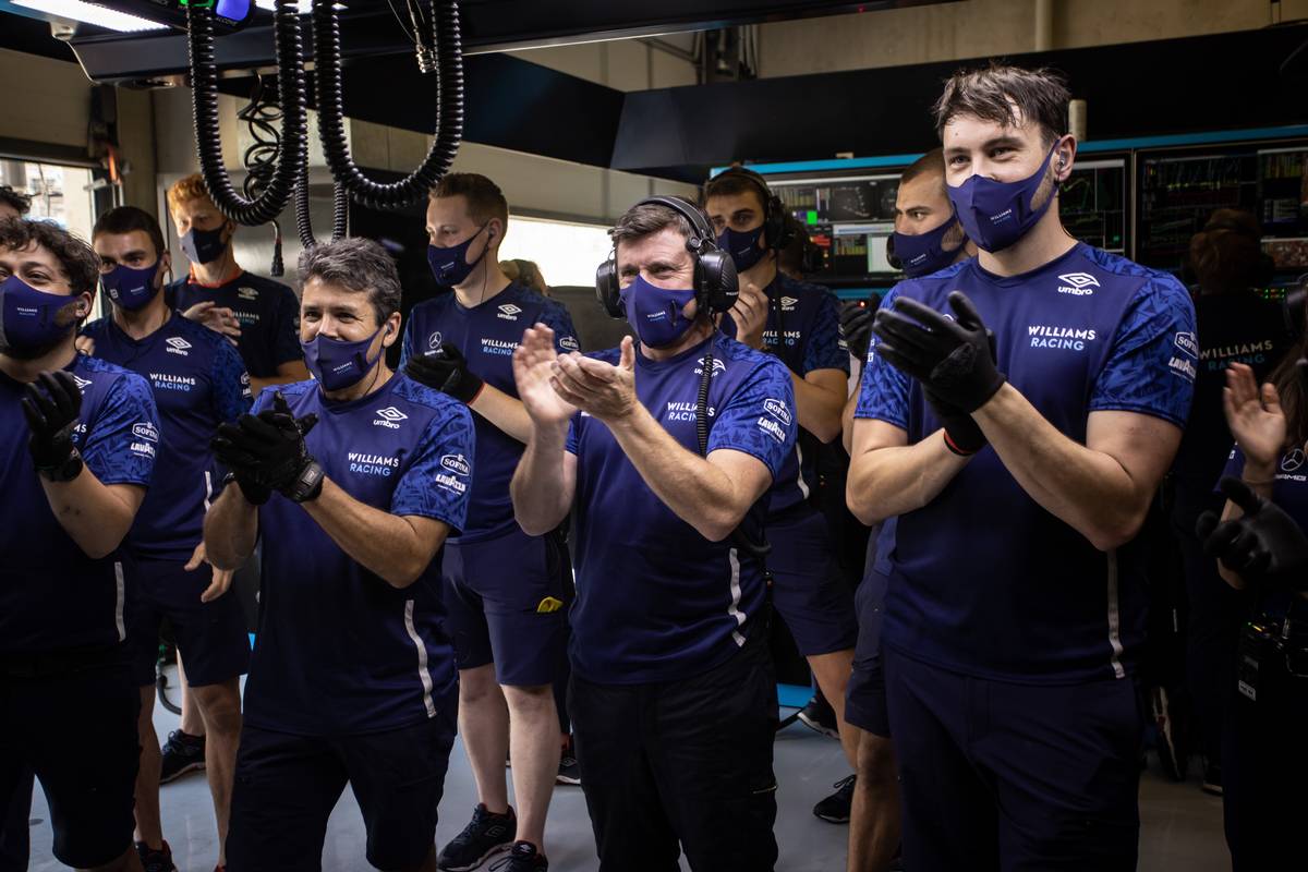 Williams Racing celebrate ninth position for George Russell (GBR) Williams Racing in qualifying. 03.07.2021. Formula 1 World Championship, Rd 9, Austrian Grand Prix, Spielberg
