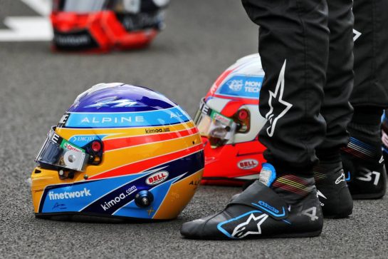 The helmet of Fernando Alonso (ESP) Alpine F1 Team - 2022 Car Launch.
15.07.2021. Formula 1 World Championship, Rd 10, British Grand Prix, Silverstone, England, Preparation Day.
- www.xpbimages.com, EMail: requests@xpbimages.com © Copyright: Davenport / XPB Images