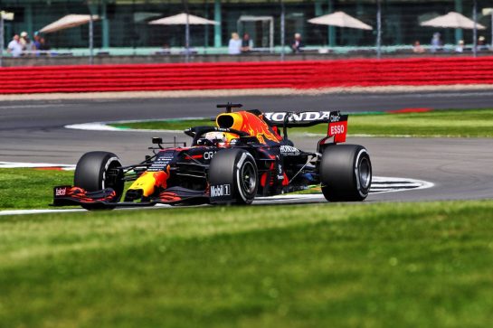 Max Verstappen (NLD) Red Bull Racing RB16B.
16.07.2021. Formula 1 World Championship, Rd 10, British Grand Prix, Silverstone, England, Practice Day.
- www.xpbimages.com, EMail: requests@xpbimages.com © Copyright: Davenport / XPB Images