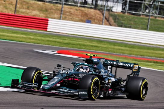 Sebastian Vettel (GER) Aston Martin F1 Team AMR21.
16.07.2021. Formula 1 World Championship, Rd 10, British Grand Prix, Silverstone, England, Practice Day.
- www.xpbimages.com, EMail: requests@xpbimages.com © Copyright: Batchelor / XPB Images
