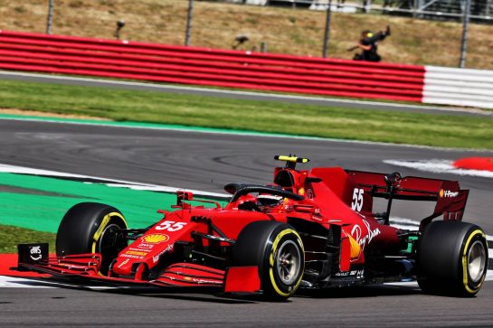 Carlos Sainz Jr (ESP) Ferrari SF-21.
16.07.2021. Formula 1 World Championship, Rd 10, British Grand Prix, Silverstone, England, Practice Day.
- www.xpbimages.com, EMail: requests@xpbimages.com © Copyright: Batchelor / XPB Images