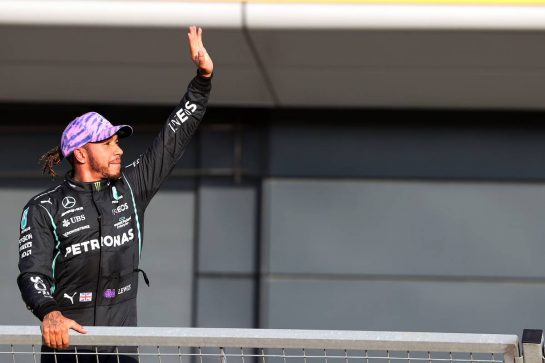 Lewis Hamilton (GBR) Mercedes AMG F1 W12 gets pole position for the sprint race.
16.07.2021. Formula 1 World Championship, Rd 10, British Grand Prix, Silverstone, England, Practice Day.
- www.xpbimages.com, EMail: requests@xpbimages.com © Copyright: Batchelor / XPB Images
