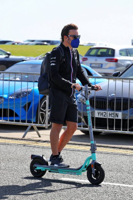 Fernando Alonso (ESP) Alpine F1 Team.
17.07.2021. Formula 1 World Championship, Rd 10, British Grand Prix, Silverstone, England, Qualifying Day.
- www.xpbimages.com, EMail: requests@xpbimages.com © Copyright: Davenport / XPB Images