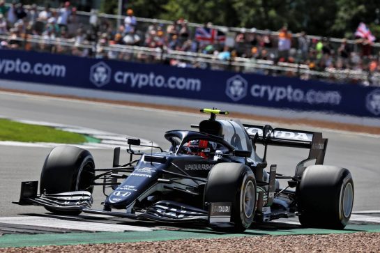 Pierre Gasly (FRA) AlphaTauri AT02.
17.07.2021. Formula 1 World Championship, Rd 10, British Grand Prix, Silverstone, England, Qualifying Day.
- www.xpbimages.com, EMail: requests@xpbimages.com © Copyright: Batchelor / XPB Images
