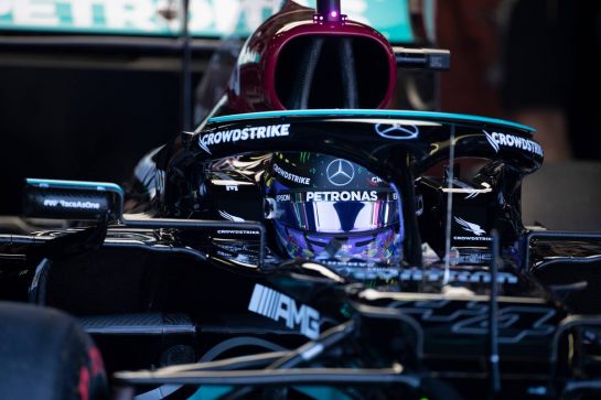 Lewis Hamilton (GBR) Mercedes AMG F1 W12 leaves the pits.
17.07.2021. Formula 1 World Championship, Rd 10, British Grand Prix, Silverstone, England, Qualifying Day.
- www.xpbimages.com, EMail: requests@xpbimages.com © Copyright: Staley / XPB Images