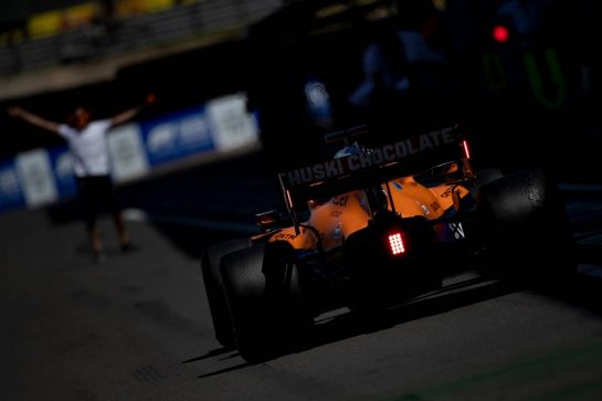 Daniel Ricciardo (AUS) McLaren MCL35M.
17.07.2021. Formula 1 World Championship, Rd 10, British Grand Prix, Silverstone, England, Qualifying Day.
- www.xpbimages.com, EMail: requests@xpbimages.com © Copyright: Staley / XPB Images