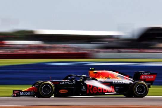 Sergio Perez (MEX) Red Bull Racing RB16B.
17.07.2021. Formula 1 World Championship, Rd 10, British Grand Prix, Silverstone, England, Qualifying Day.
- www.xpbimages.com, EMail: requests@xpbimages.com © Copyright: Batchelor / XPB Images