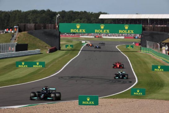 Lewis Hamilton (GBR) Mercedes AMG F1 W12.
17.07.2021. Formula 1 World Championship, Rd 10, British Grand Prix, Silverstone, England, Qualifying Day.
- www.xpbimages.com, EMail: requests@xpbimages.com © Copyright: Batchelor / XPB Images