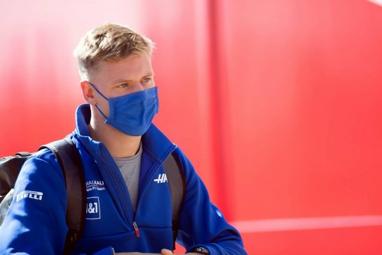 Mick Schumacher (GER) Haas F1 Team.
18.07.2021. Formula 1 World Championship, Rd 10, British Grand Prix, Silverstone, England, Race Day.
- www.xpbimages.com, EMail: requests@xpbimages.com © Copyright: Staley / XPB Images