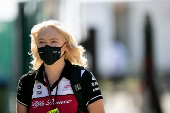 Ruth Buscombe (GBR) Alfa Romeo Racing Trackside Strategy Engineer.
18.07.2021. Formula 1 World Championship, Rd 10, British Grand Prix, Silverstone, England, Race Day.
- www.xpbimages.com, EMail: requests@xpbimages.com © Copyright: Staley / XPB Images