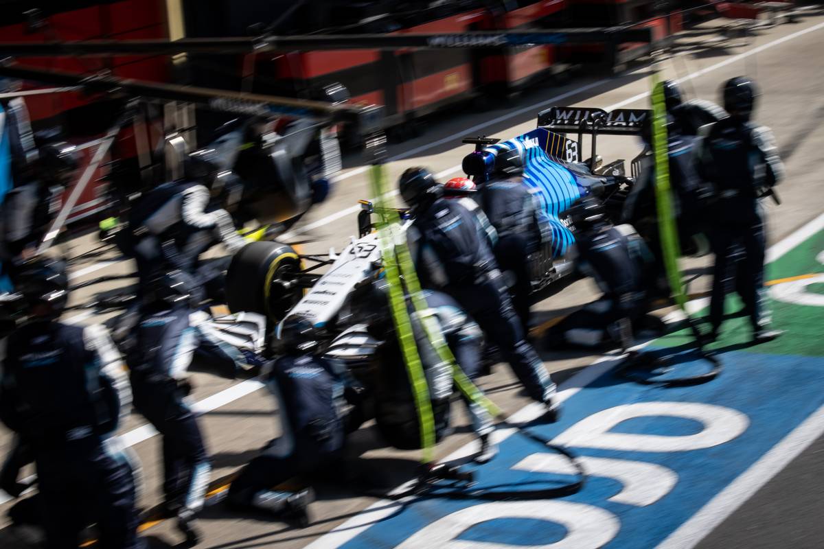 George Russell (GBR) Williams Racing FW43B makes a pit stop. 18.07.2021. Formula 1 World Championship, Rd 10, British Grand Prix, Silverstone