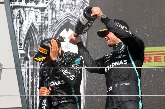 1st place Lewis Hamilton (GBR) Mercedes AMG F1 and 3rd place Valtteri Bottas (FIN) Mercedes AMG F1.
18.07.2021. Formula 1 World Championship, Rd 10, British Grand Prix, Silverstone, England, Race Day.
- www.xpbimages.com, EMail: requests@xpbimages.com © Copyright: Batchelor / XPB Images