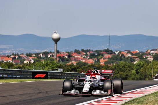 Robert Kubica (POL) Alfa Romeo Racing C39 Reserve Driver.
30.07.2021. Formula 1 World Championship, Rd 11, Hungarian Grand Prix, Budapest, Hungary, Practice Day.
- www.xpbimages.com, EMail: requests@xpbimages.com © Copyright: Moy / XPB Images