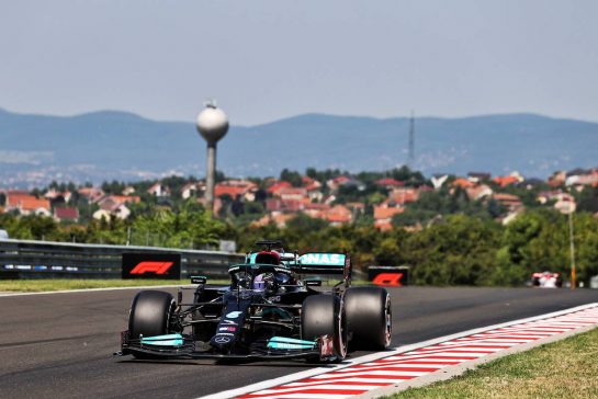Lewis Hamilton (GBR) Mercedes AMG F1 W12.
30.07.2021. Formula 1 World Championship, Rd 11, Hungarian Grand Prix, Budapest, Hungary, Practice Day.
- www.xpbimages.com, EMail: requests@xpbimages.com © Copyright: Moy / XPB Images