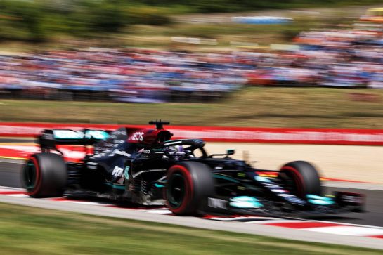 Lewis Hamilton (GBR) Mercedes AMG F1 W12.
31.07.2021. Formula 1 World Championship, Rd 11, Hungarian Grand Prix, Budapest, Hungary, Qualifying Day.
- www.xpbimages.com, EMail: requests@xpbimages.com © Copyright: Moy / XPB Images