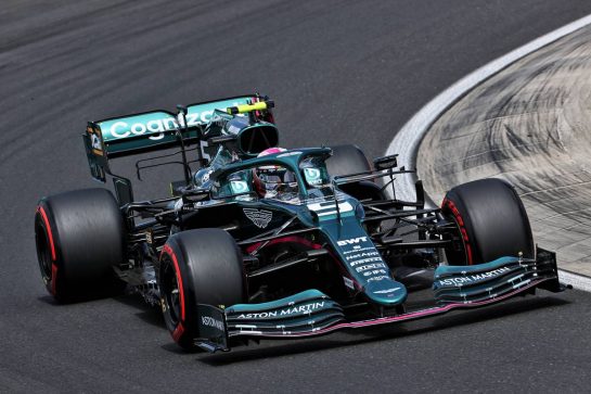 Sebastian Vettel (GER) Aston Martin F1 Team AMR21.
31.07.2021. Formula 1 World Championship, Rd 11, Hungarian Grand Prix, Budapest, Hungary, Qualifying Day.
- www.xpbimages.com, EMail: requests@xpbimages.com © Copyright: Batchelor / XPB Images