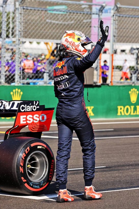 Max Verstappen (NLD) Red Bull Racing celebrates his third position in qualifying parc ferme.
31.07.2021. Formula 1 World Championship, Rd 11, Hungarian Grand Prix, Budapest, Hungary, Qualifying Day.
- www.xpbimages.com, EMail: requests@xpbimages.com © Copyright: Moy / XPB Images