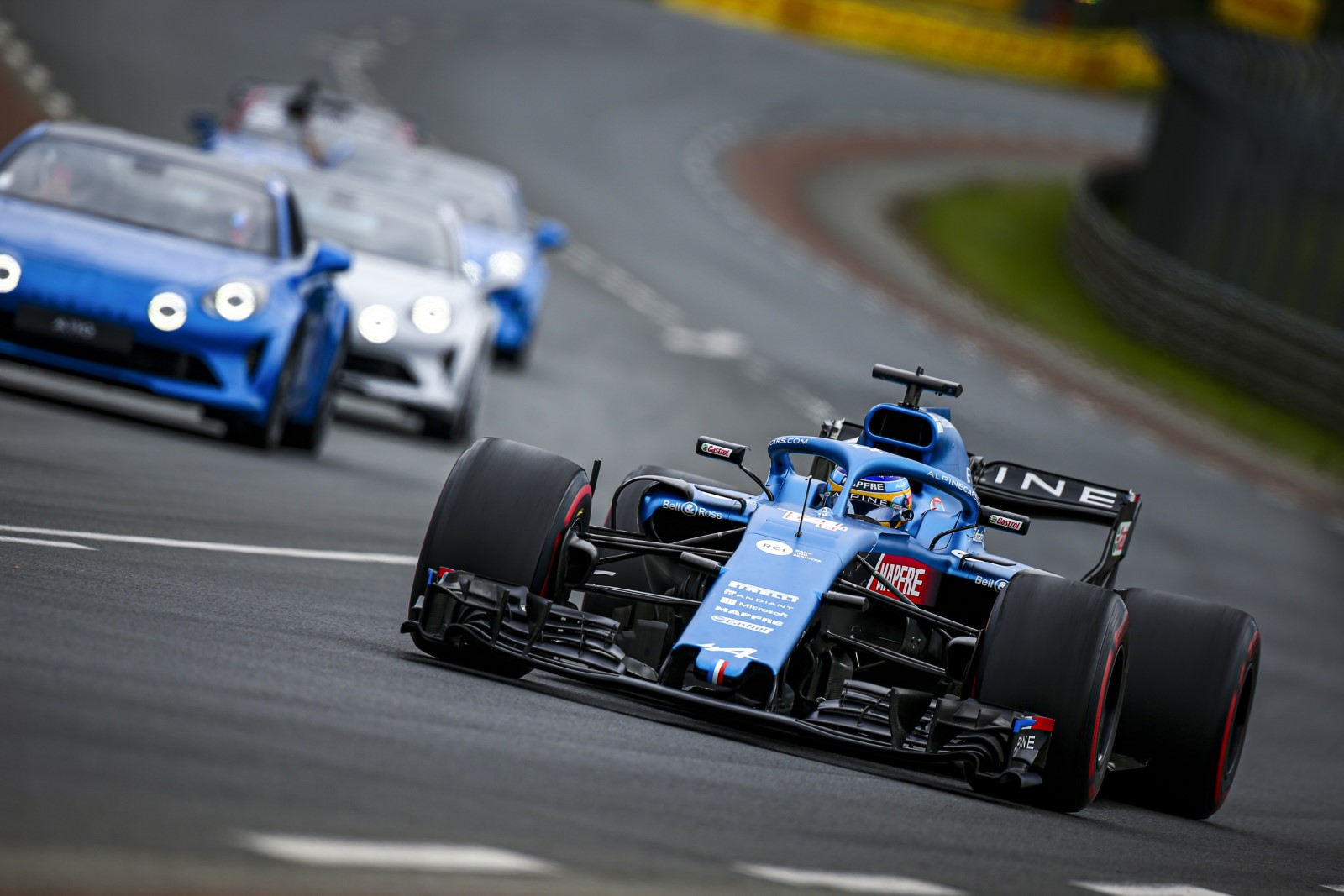 Alonso pone a Alpine en el centro de atención en Le Mans