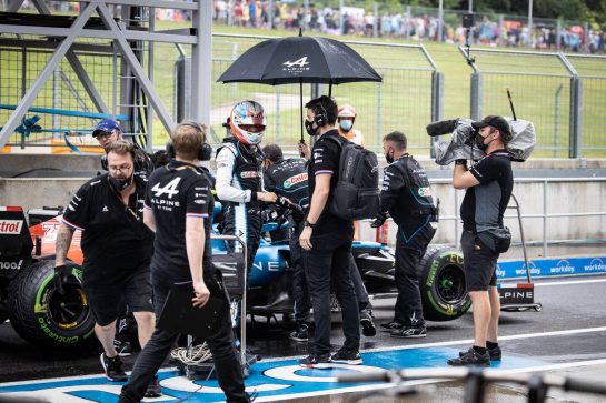 Esteban Ocon (FRA) Alpine F1 Team A521 in the pits as the race is stopped.
01.08.2021. Formula 1 World Championship, Rd 11, Hungarian Grand Prix, Budapest, Hungary, Race Day.
- www.xpbimages.com, EMail: requests@xpbimages.com © Copyright: Bearne / XPB Images