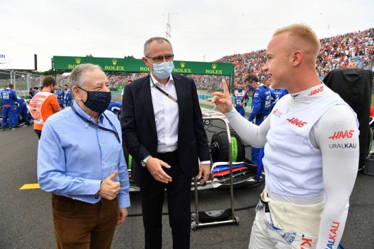 (L to R): Jean Todt (FRA) FIA President on the grid with Stefano Domenicali (ITA) Formula One President and CEO and Nikita Mazepin (RUS) Haas F1 Team.
01.08.2021. Formula 1 World Championship, Rd 11, Hungarian Grand Prix, Budapest, Hungary, Race Day.
- www.xpbimages.com, EMail: requests@xpbimages.com © Copyright: FIA Pool Image for Editorial Use Only