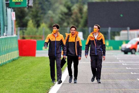 Lando Norris (GBR) McLaren walks the circuit with the team.
26.08.2021. Formula 1 World Championship, Rd 12, Belgian Grand Prix, Spa Francorchamps, Belgium, Preparation Day.
- www.xpbimages.com, EMail: requests@xpbimages.com © Copyright: Batchelor / XPB Images
