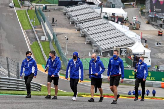 Mick Schumacher (GER) Haas F1 Team walks the circuit with the team.
26.08.2021. Formula 1 World Championship, Rd 12, Belgian Grand Prix, Spa Francorchamps, Belgium, Preparation Day.
- www.xpbimages.com, EMail: requests@xpbimages.com © Copyright: Moy / XPB Images