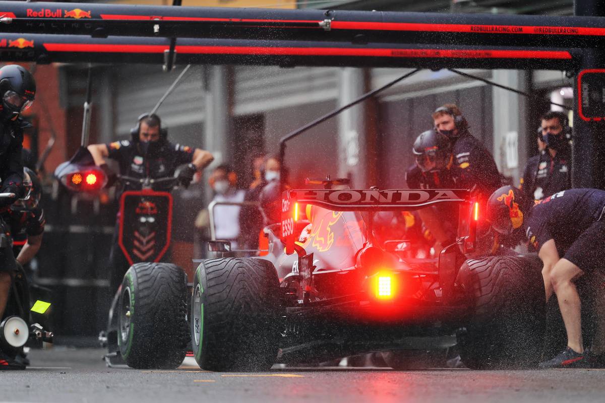 Max Verstappen (NLD) Red Bull Racing RB16B in the pits. 28.08.2021. Formula 1 World Championship, Rd 12, Belgian Grand Prix, Spa