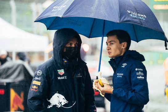 (L to R): Alexander Albon (THA) Red Bull Racing Reserve and Development Driver with George Russell (GBR) Williams Racing in the pits while the race is stopped.
29.08.2021. Formula 1 World Championship, Rd 12, Belgian Grand Prix, Spa Francorchamps, Belgium, Race Day.
- www.xpbimages.com, EMail: requests@xpbimages.com © Copyright: Bearne / XPB Images
