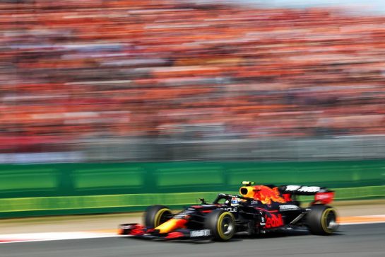 Sergio Perez (MEX) Red Bull Racing RB16B.
04.09.2021. Formula 1 World Championship, Rd 13, Dutch Grand Prix, Zandvoort, Netherlands, Qualifying Day.
- www.xpbimages.com, EMail: requests@xpbimages.com © Copyright: Charniaux / XPB Images