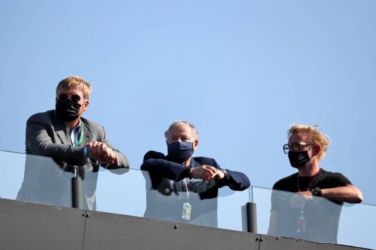 Jean Todt (FRA) FIA President (Centre) with Prince Bernhard of Orange-Nassau, van Vollenhoven (NLD) Zandvoort Circuit Co-Owner (Right).
04.09.2021. Formula 1 World Championship, Rd 13, Dutch Grand Prix, Zandvoort, Netherlands, Qualifying Day.
- www.xpbimages.com, EMail: requests@xpbimages.com © Copyright: Batchelor / XPB Images