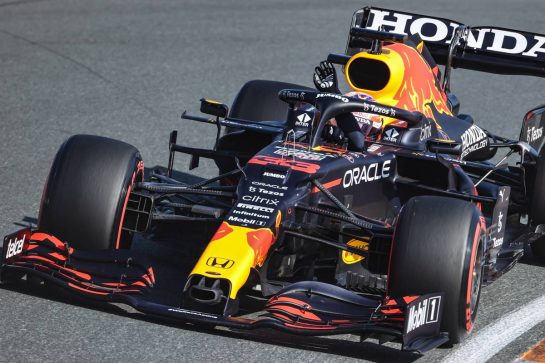 Max Verstappen (NLD), Red Bull Racing 
04.09.2021. Formula 1 World Championship, Rd 13, Dutch Grand Prix, Zandvoort, Netherlands, Qualifying Day.
- www.xpbimages.com, EMail: requests@xpbimages.com © Copyright: Charniaux / XPB Images