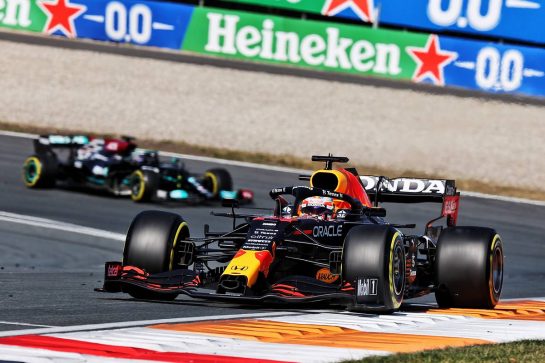 Max Verstappen (NLD) Red Bull Racing RB16B.
05.09.2021. Formula 1 World Championship, Rd 13, Dutch Grand Prix, Zandvoort, Netherlands, Race Day.
- www.xpbimages.com, EMail: requests@xpbimages.com © Copyright: Batchelor / XPB Images