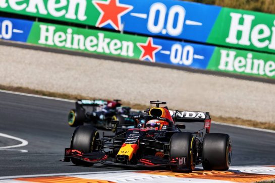 Max Verstappen (NLD) Red Bull Racing RB16B.
05.09.2021. Formula 1 World Championship, Rd 13, Dutch Grand Prix, Zandvoort, Netherlands, Race Day.
- www.xpbimages.com, EMail: requests@xpbimages.com © Copyright: Batchelor / XPB Images